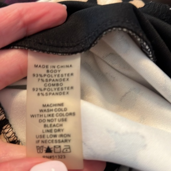 Vince Camuto Leopard Print Stretch Pencil Skirt Size Small - Picture 6 of 6